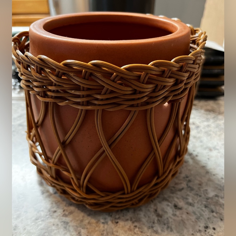 Opal house Planter NWOT